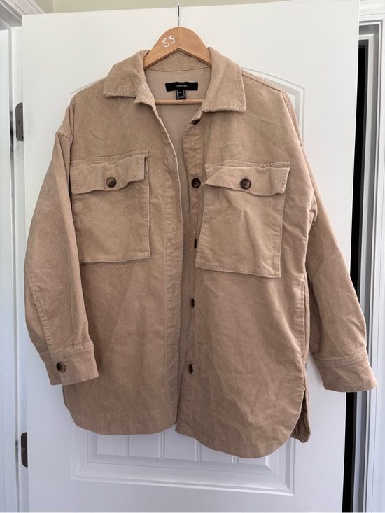 Forever 21 Jackets & Blazers - Forever 21 Women’s oversized Beige Corduroy Shacket